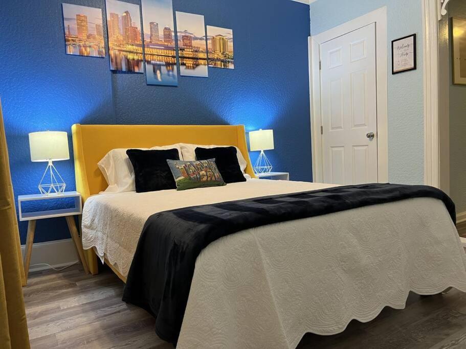 Luxury By Convention Center & Hospital Tampa